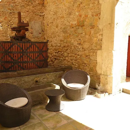 Holiday home Gite-famille Nombreuse-seminaire-patio Ornaisons