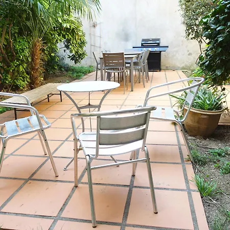Gite-famille Nombreuse-seminaire-patio Ornaisons