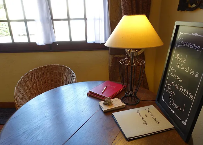 Casa de Férias Gite-famille Nombreuse-seminaire-patio Ornaisons